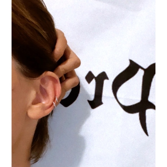 SALEπ€ Last One! Real Diamond 14k White Gold Huggie earring - Picture 4 of 17